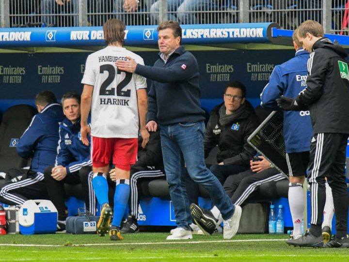 HSV-Trainer Hecking kritisiert seine Stürmer