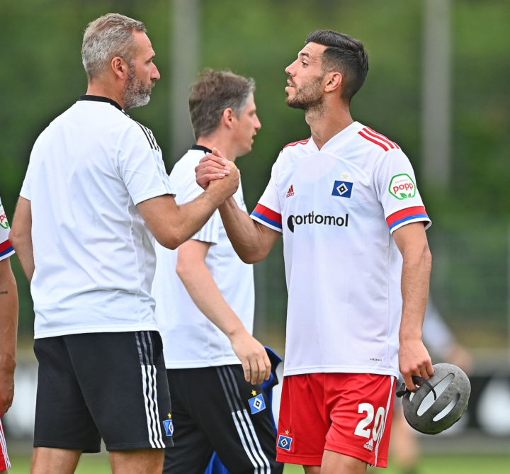 Nach Wechsel-Gerüchten: HSV-Trainer Walter mit Ansage an Gjasula