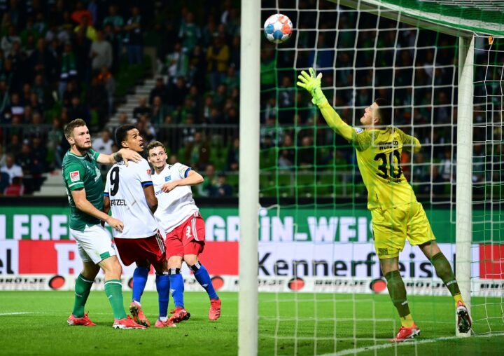 Mit Doppelkopf! HSV-Triumph im denkwürdigen Derby bei Werder