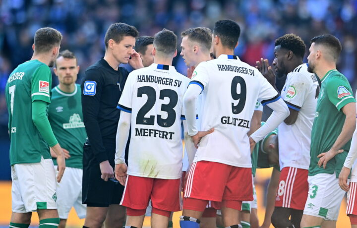 „Das ist lächerlich!" HSV schimpft nach Derby-Pleite gegen Werder auf den Schiri