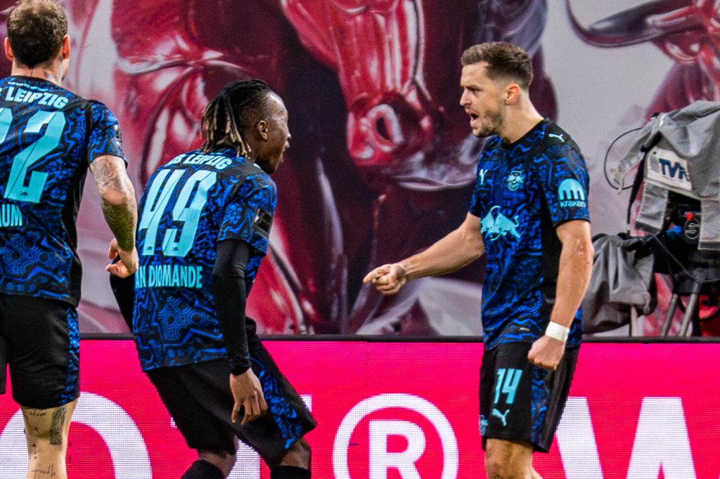 Yan Diomande und Christoph Baumgartner jubeln